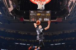 开云在线直播-穆勒高光表现，几内亚碾压乌克兰，一场颠覆预期的足球启示录