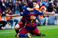 开云体育APP下载-包含巴萨年轻球员爆发，多次抢球传射得分的词条