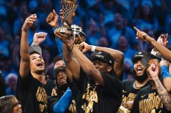 开云体育入口-全力以赴的表现让球员们获得了喝彩！