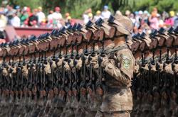 开云在线直播-范弗利特末节狂飙独取18分，上海队惜败马刺却见曙光