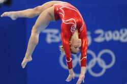 开云体育中国官网-戈贝尔关键进球定乾坤，魔术单节拉开公牛，防守的艺术与团队的胜利