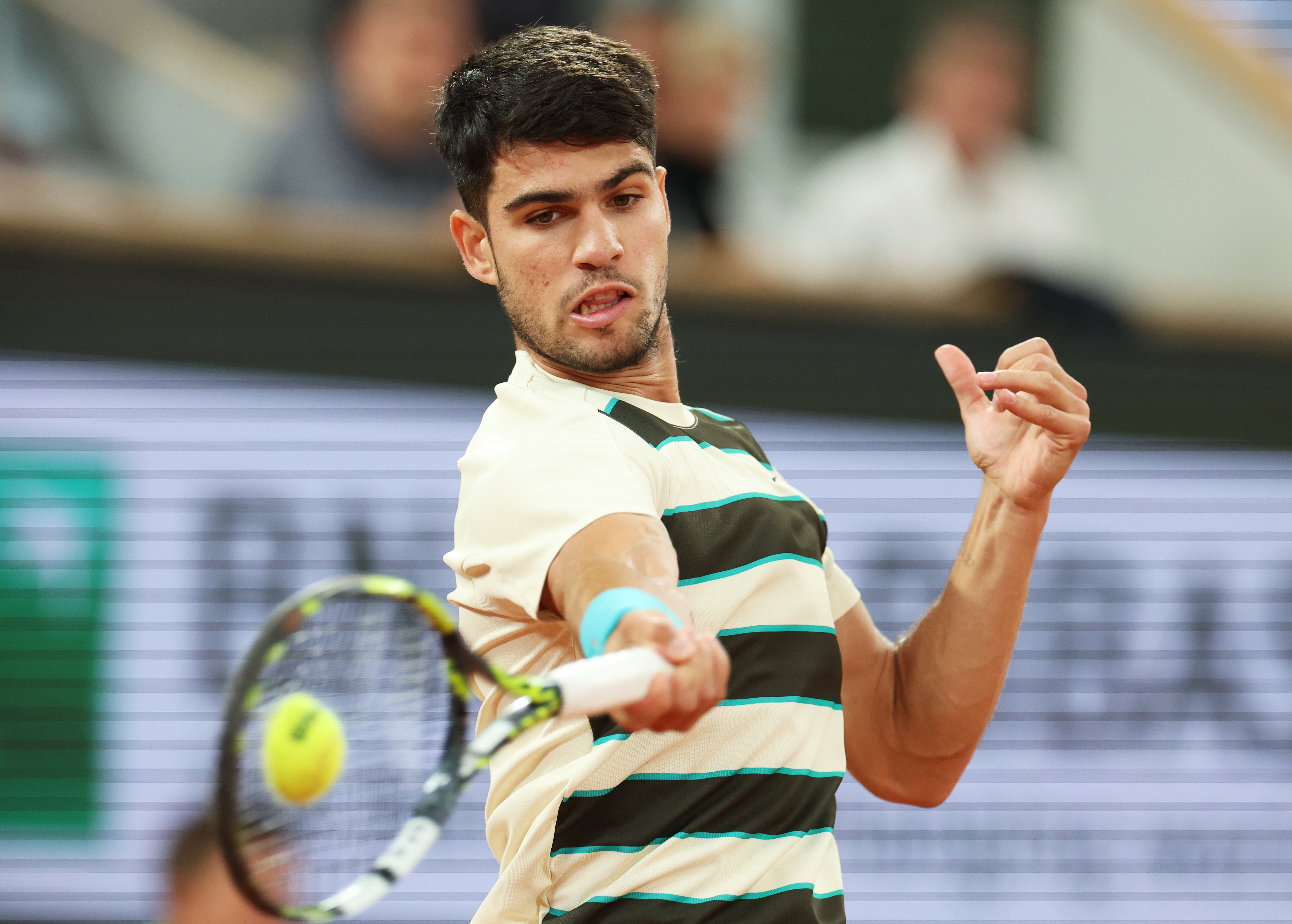 意大利网球队轻取世界网球队,阿尔卡拉斯关键制胜 意大利网球队轻取世界网球队,阿尔卡拉斯关键制胜