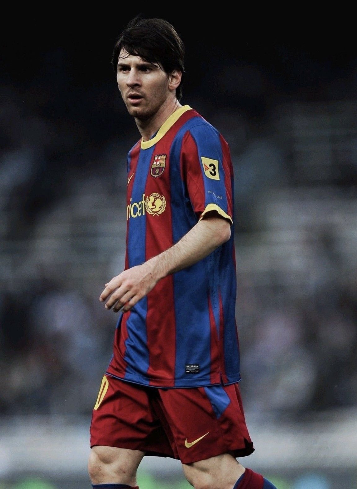 关于英格兰轻取皇马，梅西高光表现的信息