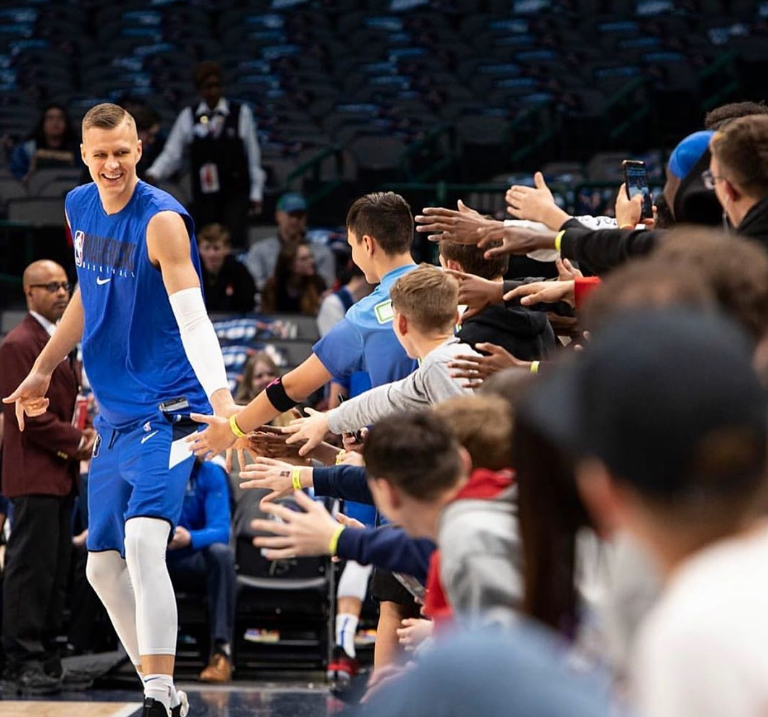 瑞典队完胜法国队，波尔点燃赛场