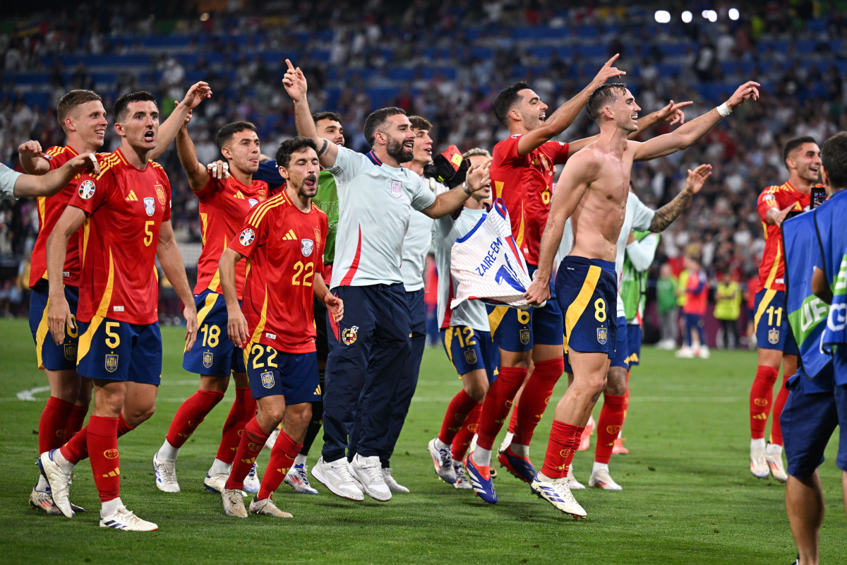 决赛前传奇球员逐鹿欧洲赛场