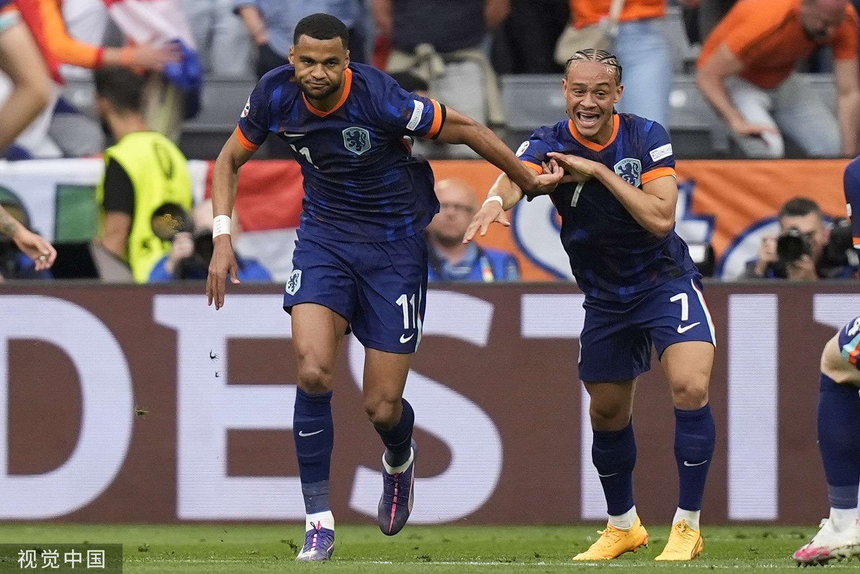 荷兰队连胜收官，欧预赛收官赛提前进围