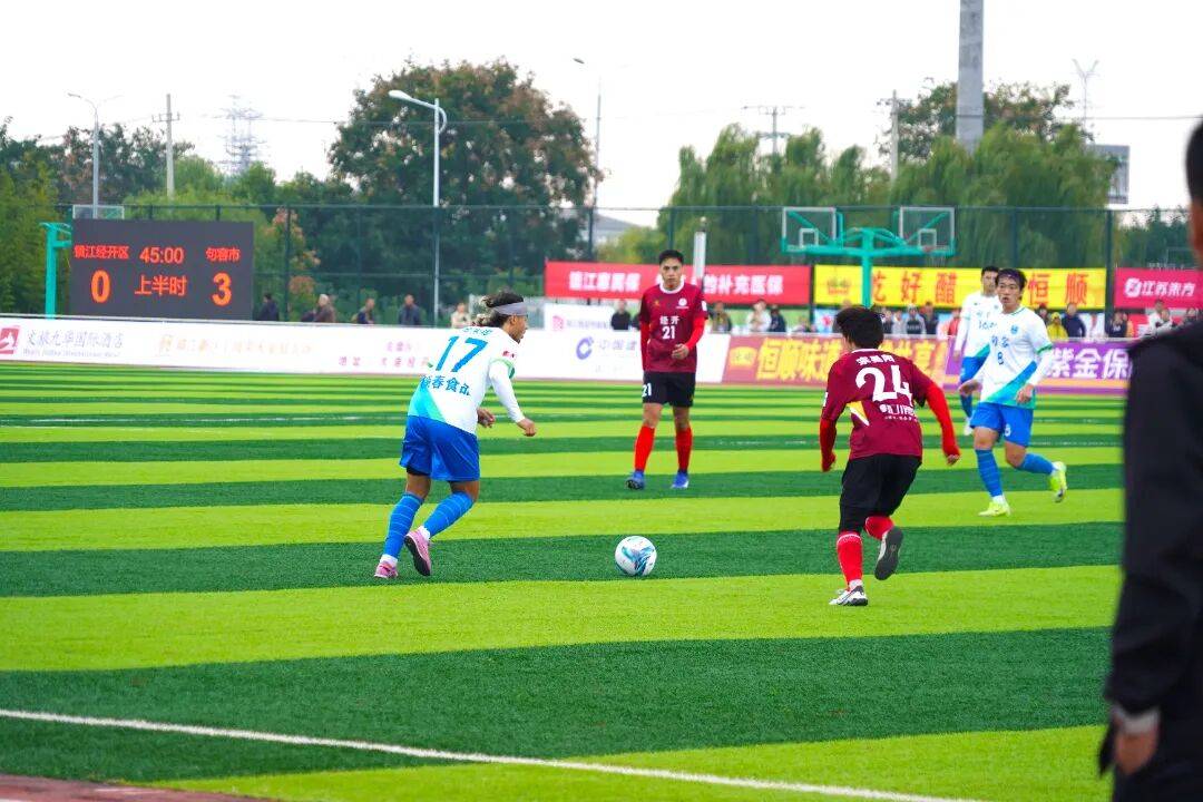 技惊四座！球员精彩表现轰动赛场的简单介绍