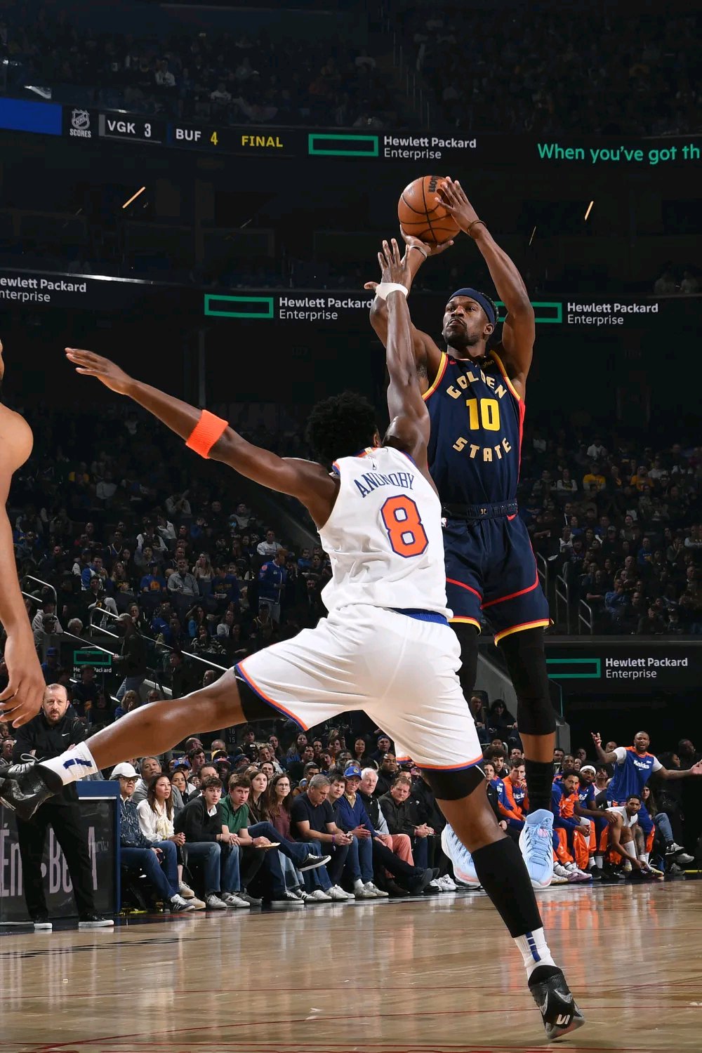 包含尼克斯完胜骑士，伦纳德状态火热的词条