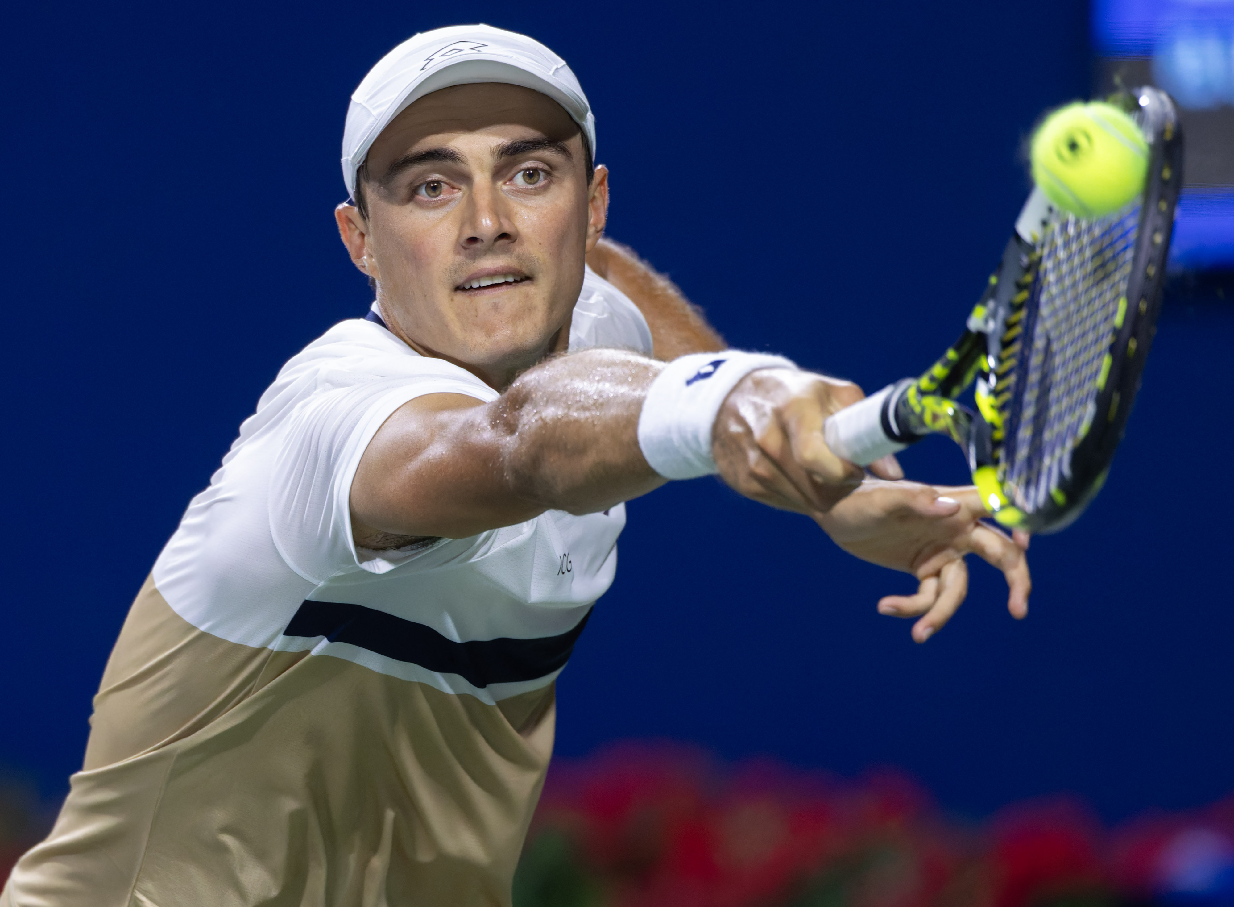 英国网球队横扫澳大利亚网球队，兹维列夫打破历史纪录的简单介绍