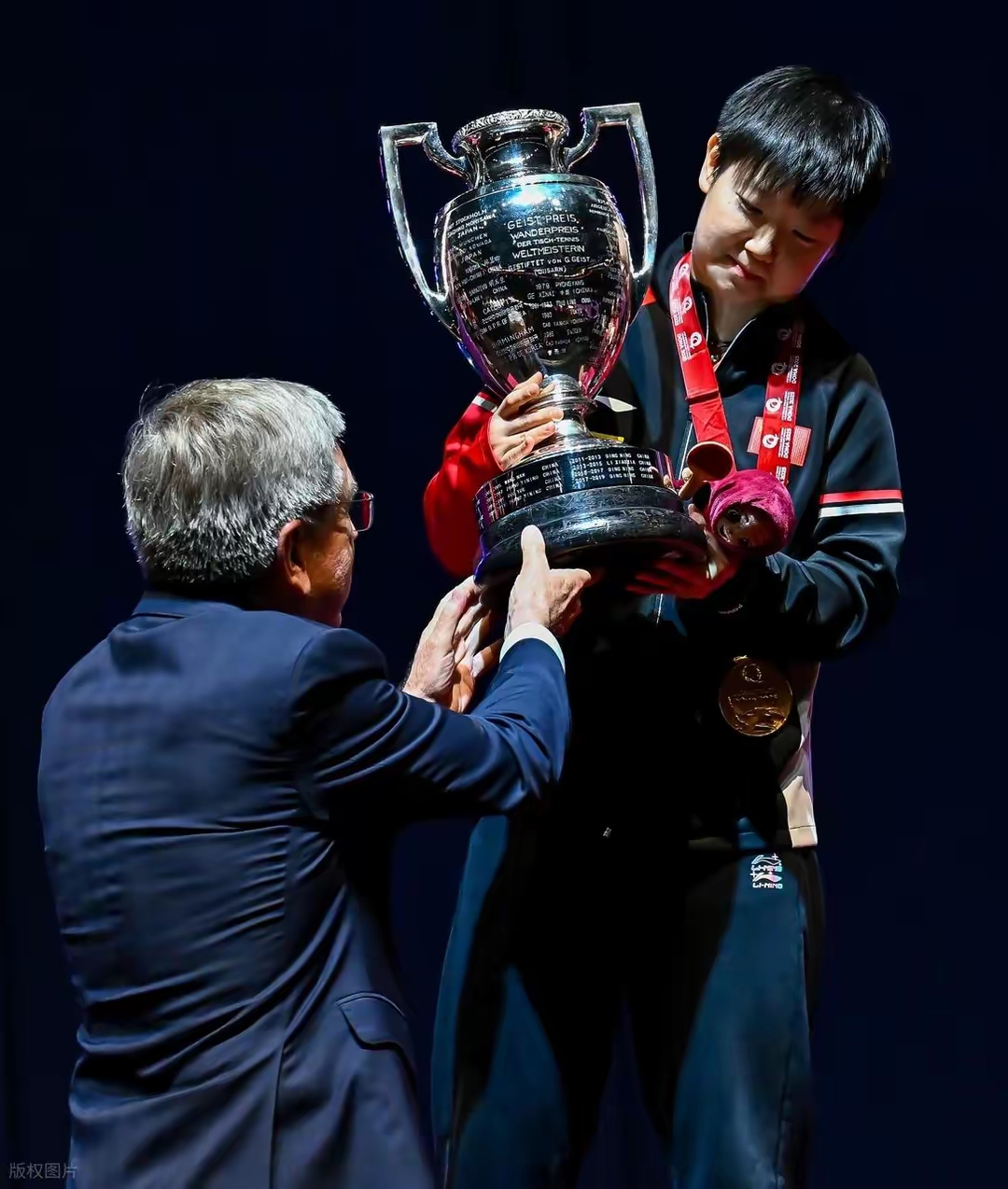 英国乒乓球队逆转韩国乒乓球队，马龙关键制胜的简单介绍