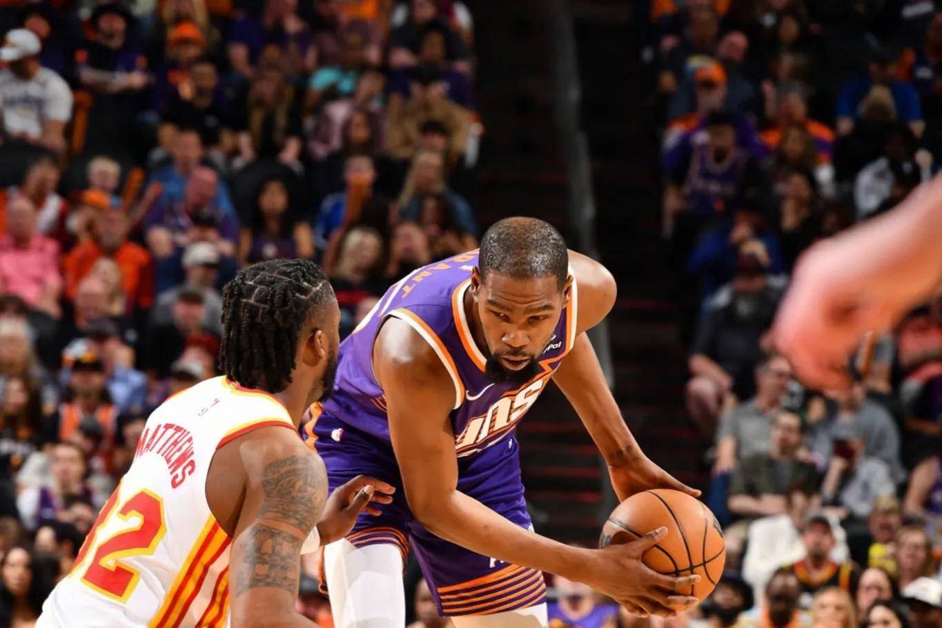 火箭强势黄蜂，布拉德利统治全场