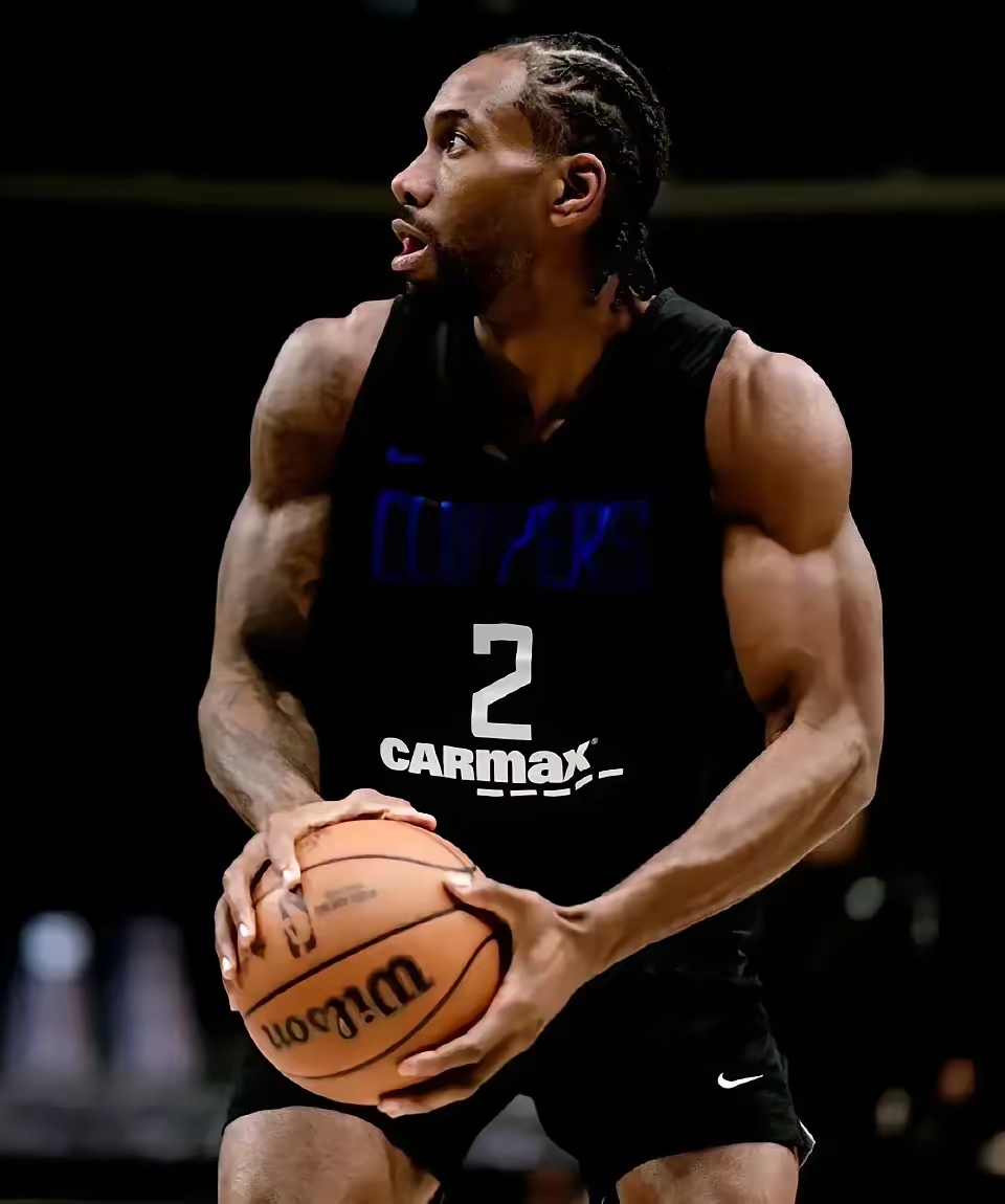 快船巨星：莱昂纳德抢眼成为最佳球员